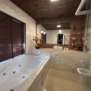 Arthi - Lindo Loft Recanto Dos Passarinhos Com Hidromassagem! Casa de Férias